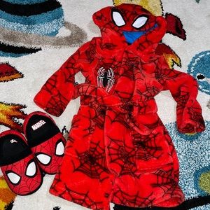 Marvel Spider-Man bathrobe and slippers 3T